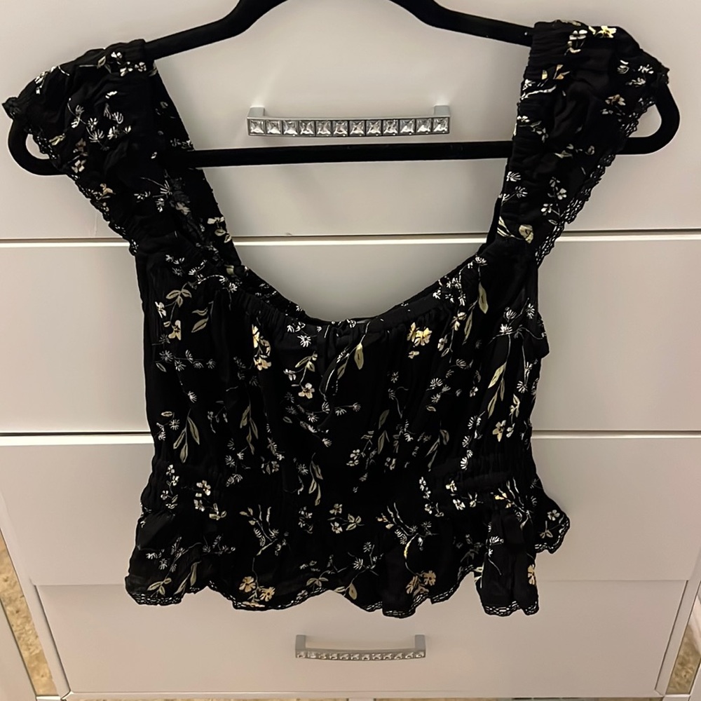 Cap sleeve crop top